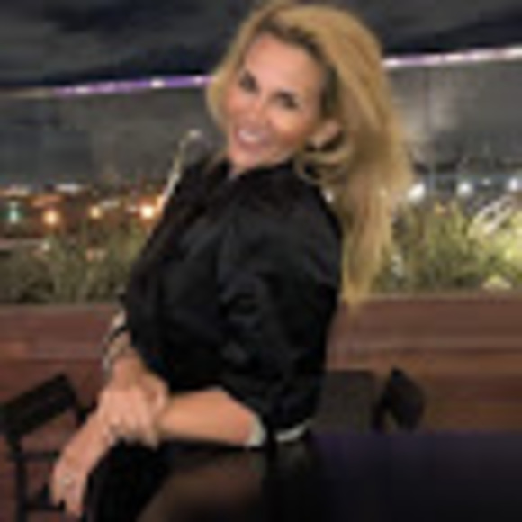 Meet your Posher, Tonya - Picture 1 of 1